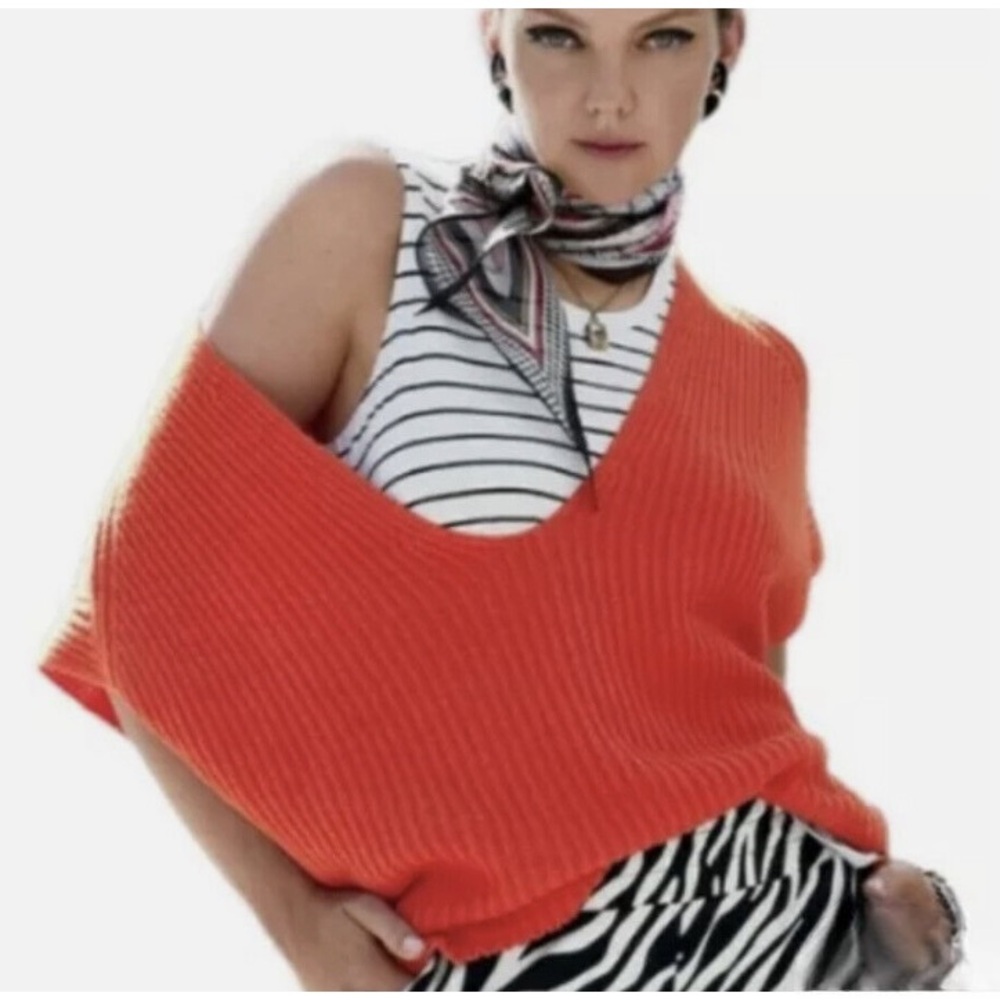 Cabi Ruby Pullover V Neck Sweater - image 1